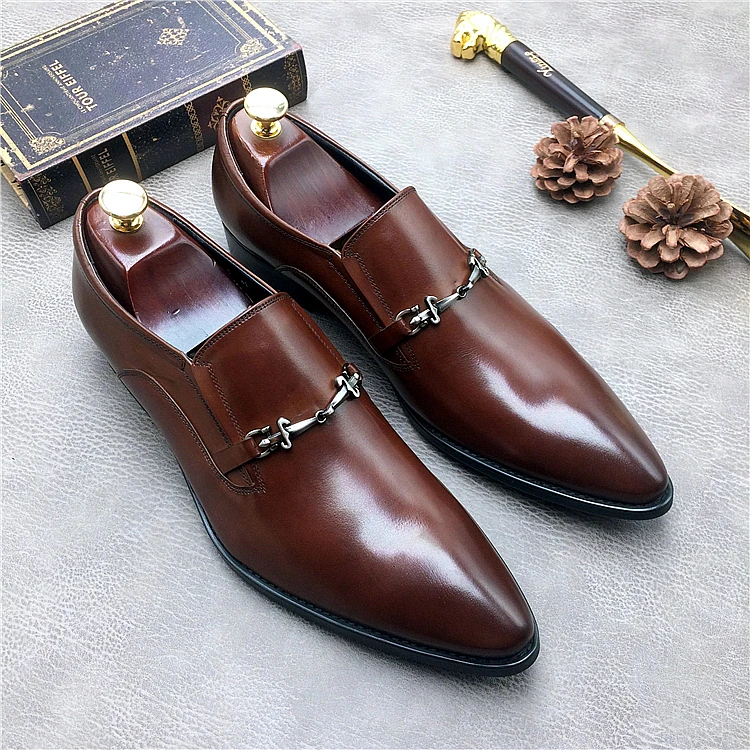 

Pointed Toe Man Fashion Dress Wedding Oxfords Shoes 2018 Slip On Buckles Male Party Tuxedo Italian Leather Shoes Autumn Derby