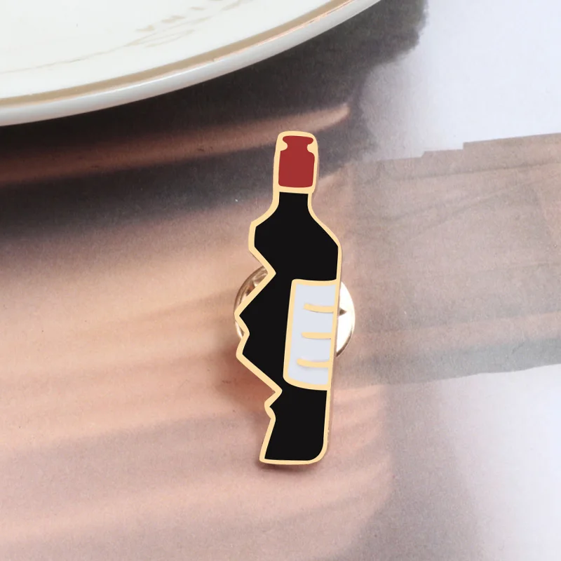 Wine Bottle 2 шт./компл. разбитое сердце бутылки вина эмаль на булавке, модная красивая брошь для влюбленных Джинсовые куртки металлический значок на булавке рюкзак, ювелирные изделия в качестве подарка - Окраска металла: Wine Bottle