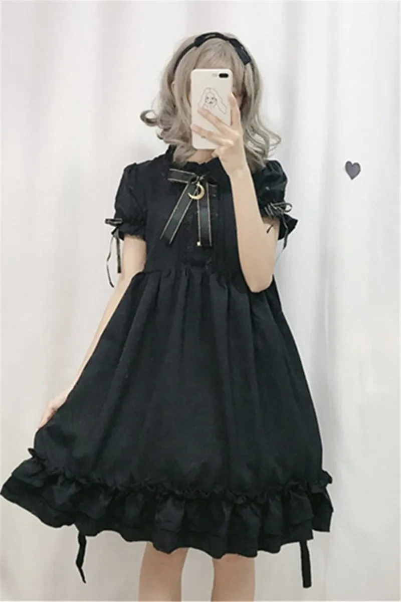 Летнее черное платье в стиле Лолиты для женщин; Kawaii; милый костюм для косплея с бантом и высокой талией; длинное платье с оборками с коротким рукавом