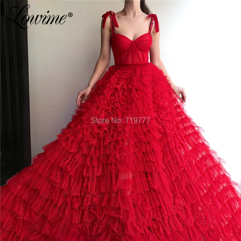 

Amazing Tulle Tiered Red Prom Dresses Long A Line Arabic Evening Gowns 2019 Crystals Beaded Wedding Party Dress Robe De Soiree