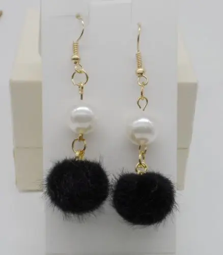 Бесплатная доставка 2 пары длинных сережек с шариками для женщин модные