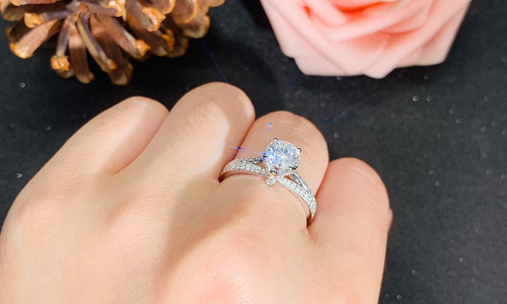 1CT муасаниты Твердые 14 K кольца из белого золота для женщин вечный проложить Сплит хвостовик искусственный бриллиант обручальное кольцо Annicersary кольцо
