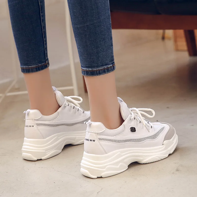 Женская повседневная обувь на платформе Sexemara черные и белые кроссовки с