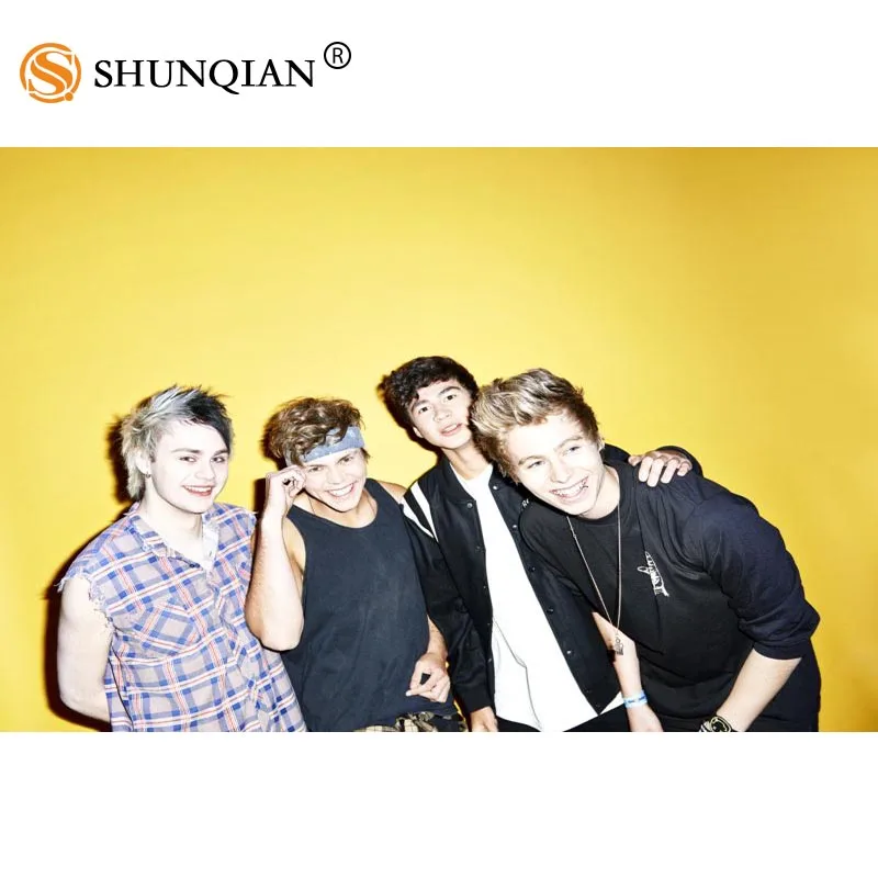 Лучший красивый индивидуальный летний постер за 5 секунд высококачественный