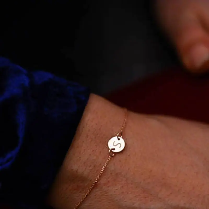 JAVRICK Alphabet Letter Initial Disc Bracelet Gold A to Z Friendship Gifts | Украшения и аксессуары
