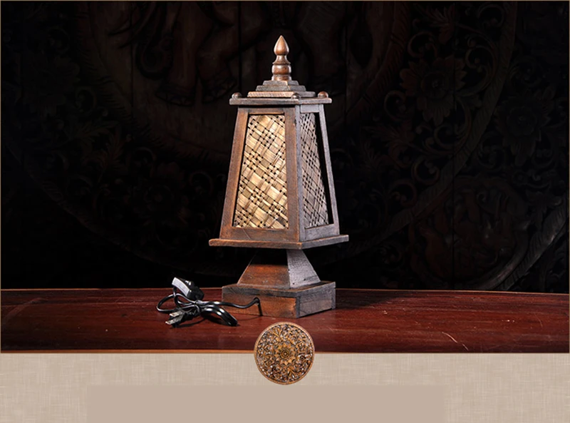 

Handmade wooden rattan desk lamp of southeast Asia desk lamp bedroom pastoral creative four sides desk lamp