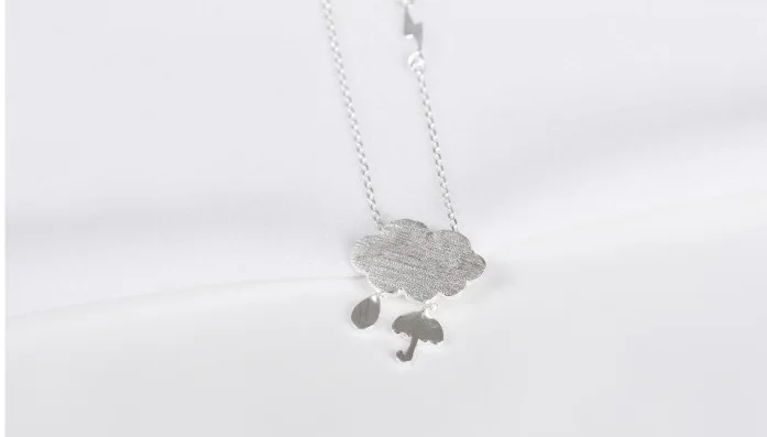 Ромашки милая стильная новым изображением тучи и дождевых капель чистое 925 пробы