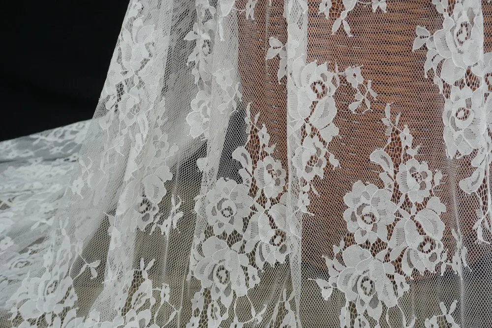 Lucy Lace Boutique 150x300 см/шт. Хорошее качество свадебное платье кружевная ткань с белыми и черными цветами ресницы кружева шантильи