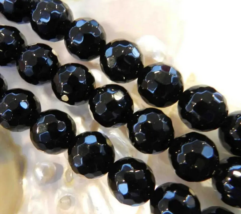 как называется черный блестящий камень. обсидиан горная порода. трахитовый обсидиан. аквамарин и авантюрин. как называется черный блестящий камень.