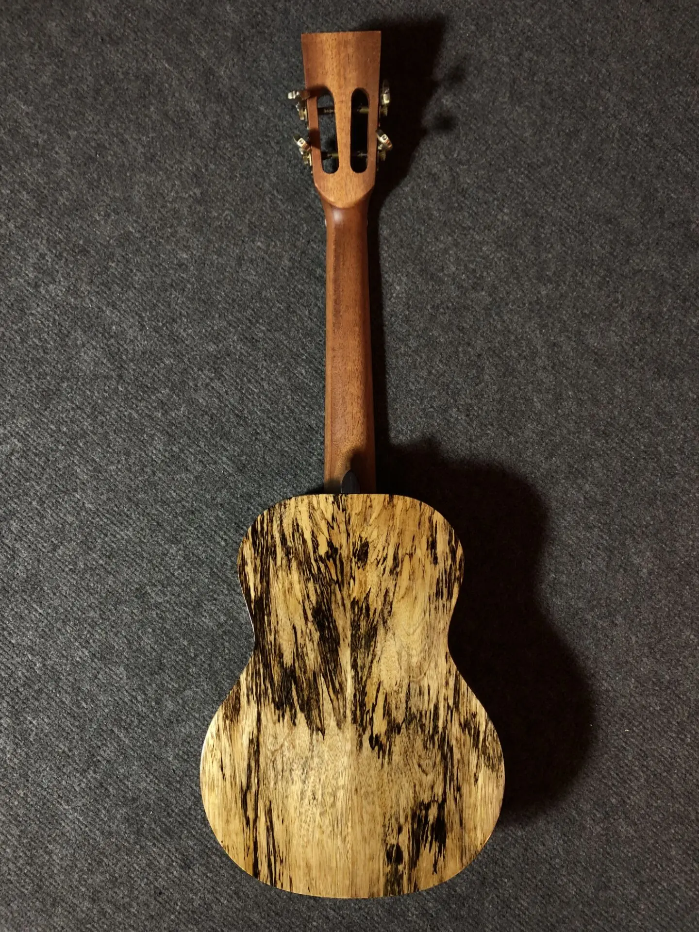 26/23 inch tiger grain mango wood ukulele Hawaii 4 string guitar pull
