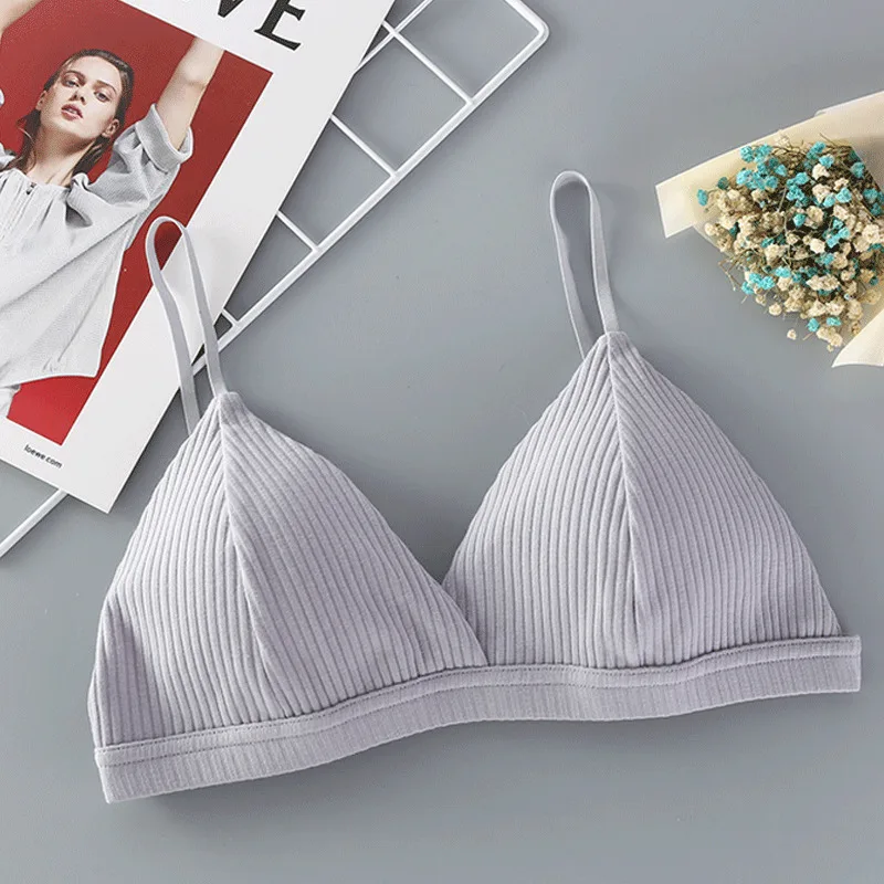 Женские бюстгальтеры с треугольными чашечками удобные мягкие без косточек