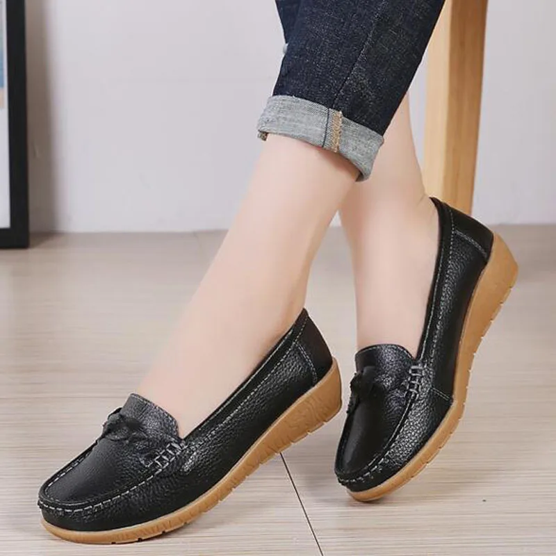 Туфли женские из спилка на низком каблуке повседневные без застежки лоферы