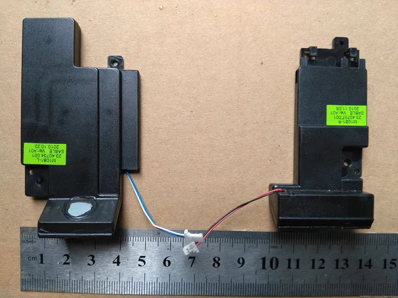 

New laptop built-in speaker for Medion akoya MD 98560 model P6630 L&R