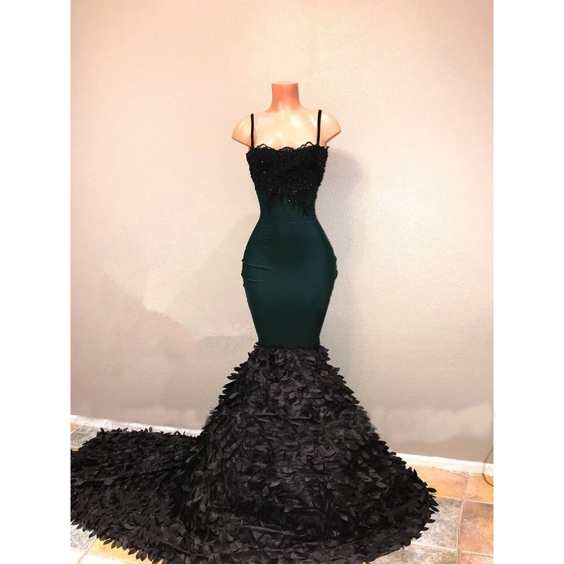 

Spaghetti Strap Mermaid Prom Dresses Sleeveless Lace Applique Beading Sweep Strain Black Green Formal Evening Party Gowns