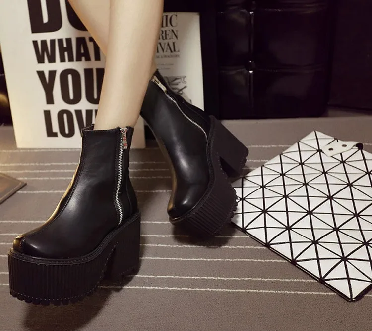 Botines Tacon Mujer/Ботинки на платформе черный и белый цвет мотоциклетные сапожки в стиле панк-рок ботильоны на молнии и массивном каблуке ботинки Martin на высоком каблуке