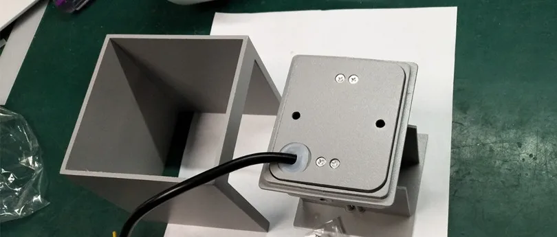 Современная светодиодный ная настенная лампа в виде Куба с регулируемым