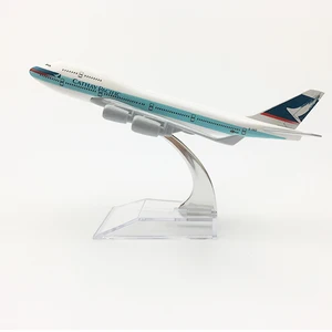 Самолёт Cathay Pacific, 16 см, литый под давлением, 1:747