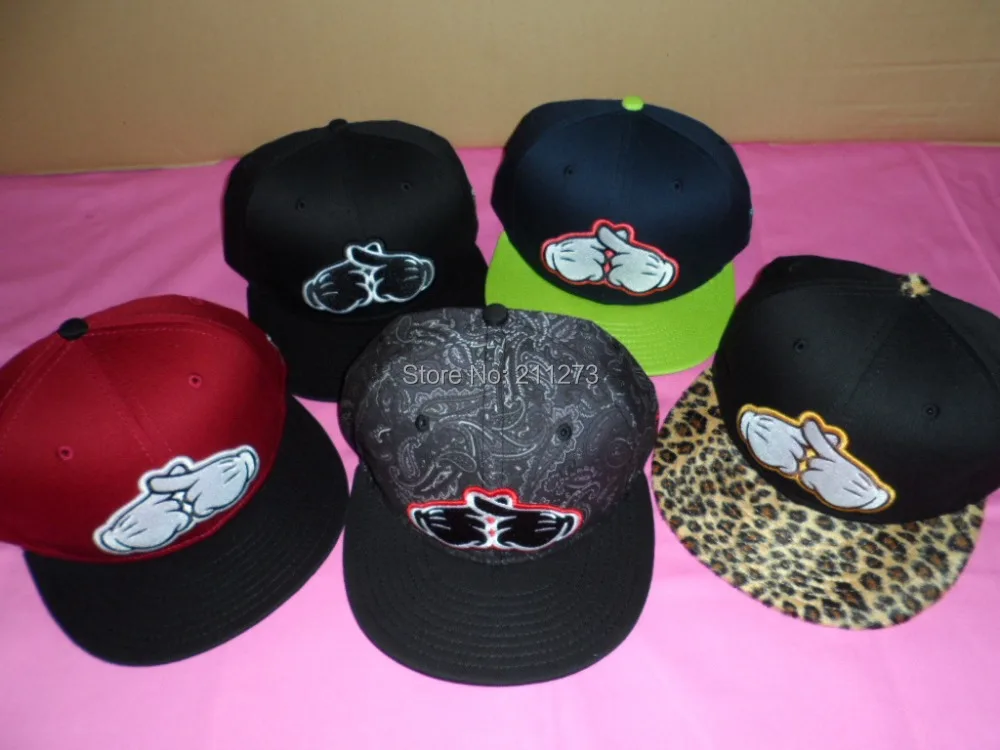 Оптовая продажа Кепка snapback oem вышивка бесплатная доставка Черная Корона зеленые