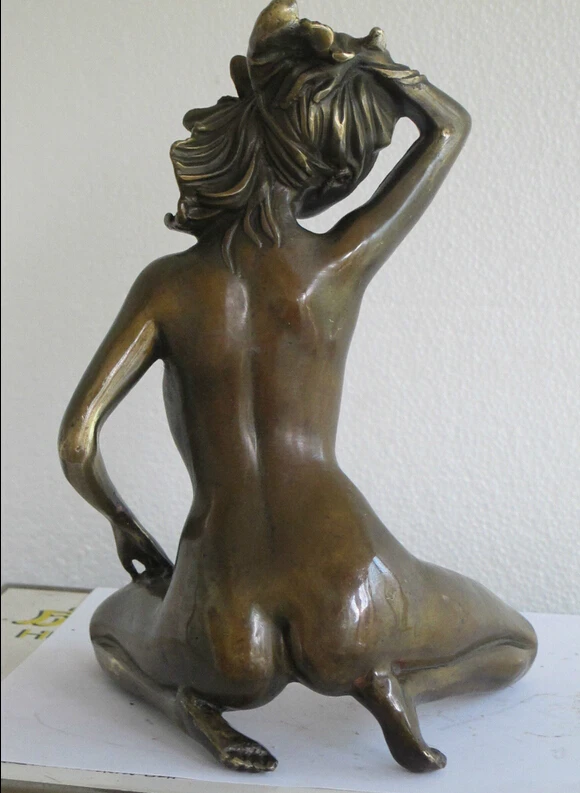 Бронзовая статуя в стиле вестерн изобразительная обнаженных красавиц на коленях