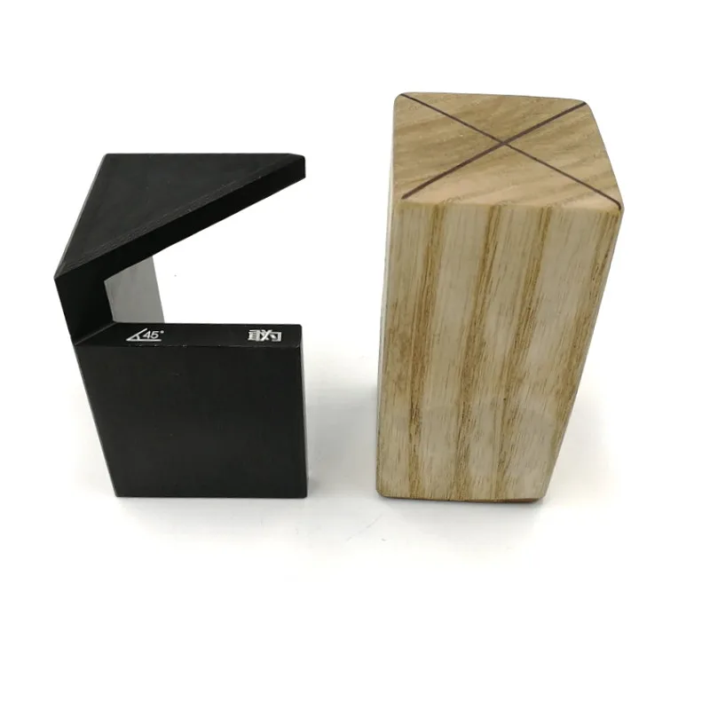 Деревообрабатывающий под углом 45 градусов скребок средней проведенными линиями