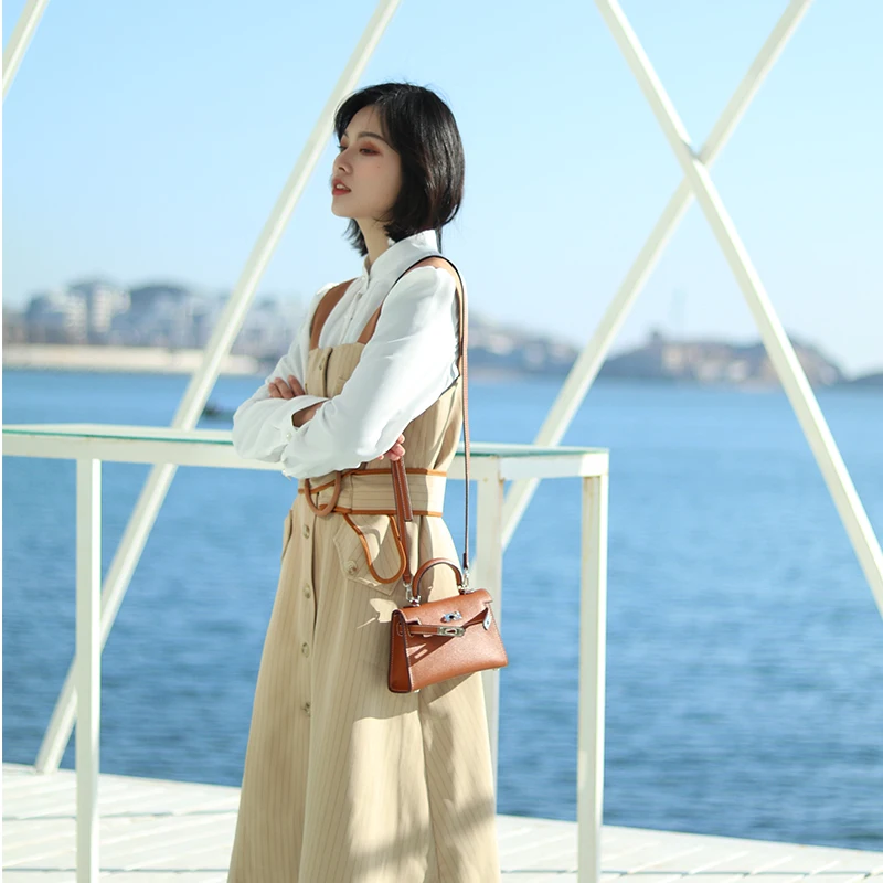Original temperament women's dress 2018 spring new loose lace single-breasted long section striped strap women | Женская одежда