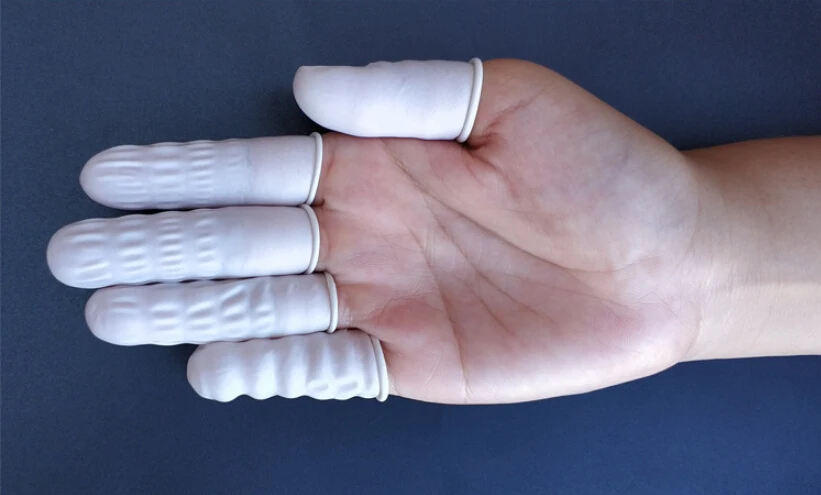 800pcs 6*5CM Disposable latex finger cot white No powder Tattoo Beauty Manicure rubber Protection anti-static Finger sleeve | Спорт и