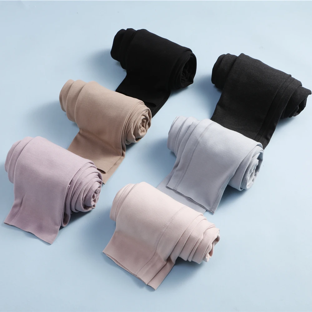 Женские зимние теплые штаны леггинсы для тренировок черные повседневные