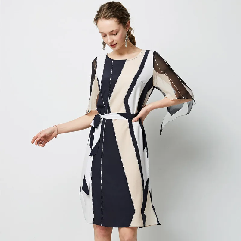 Blue and white Новое модное летнее женское платье Шелковое платье с круглом вырезом Длиной до середины икры Средняя талия Шелковое свободное элегантное платье OL YQM252 - Цвет: Blue and white