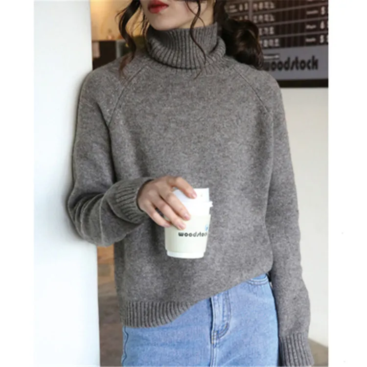 Вязаный женский свитер с высоким воротом однотонный толстый свободный рукавом