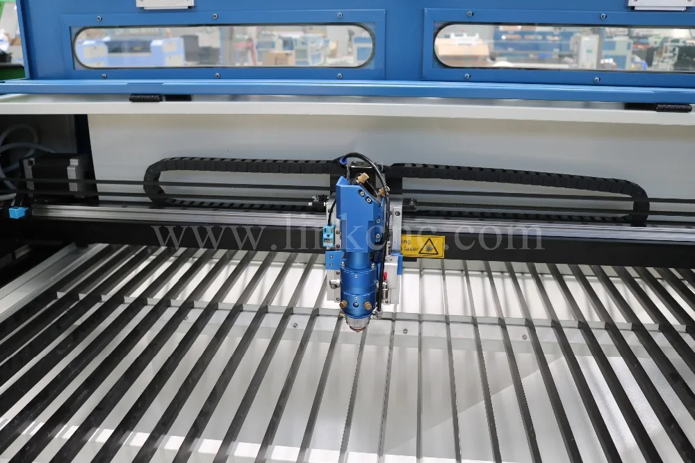 Требуется дистрибьютор машина для резки металла цена 1325 с лазером reci/Лазерная