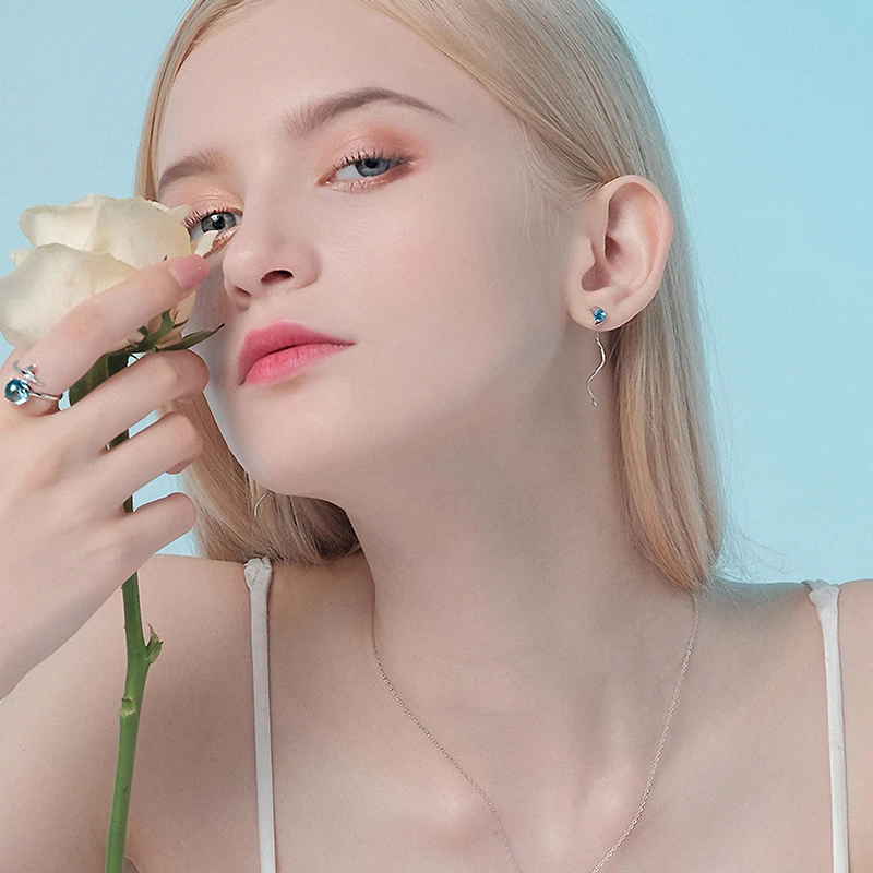 Женские серьги в форме Луны Spring Light элегантные длинные подвески из серебра 925