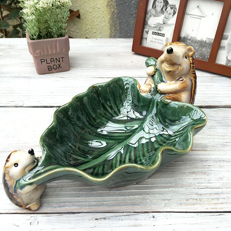 

Porcelain Hedgehog Soap Box Decorative Ceramics Leaf Candy Tray Houseware Utility Ornament Present Craft Accessories Furnishing