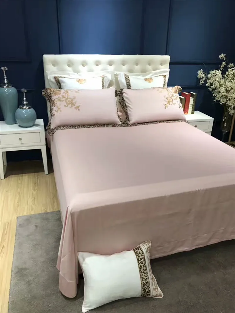 Роскошный комплект постельного белья из египетского хлопка с золотой вышивкой в