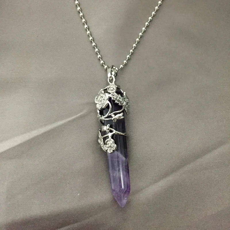 Цепочка с подвеской в этническом стиле крупный кварцевый кулон виде цветка