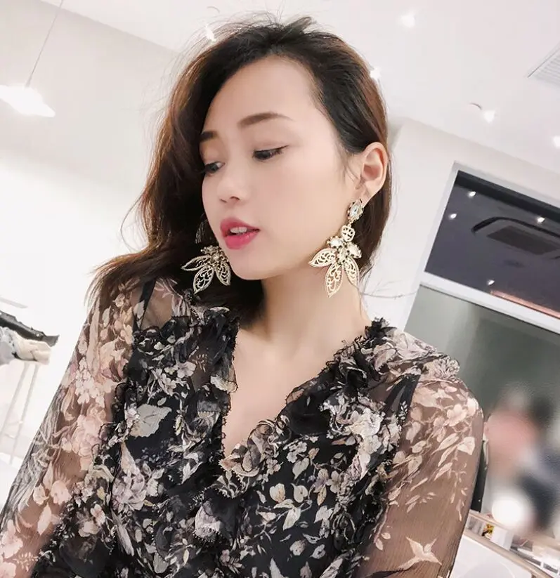 Новое поступление женские серьги в форме кленовых листьев с кристаллами