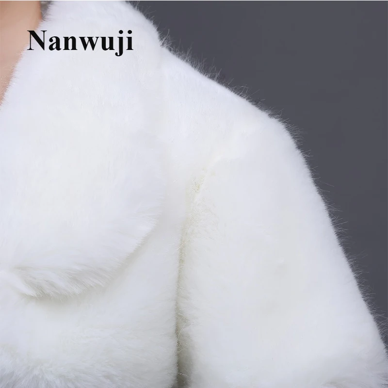 Сделанная на заказ Свадебная накидка из искусственного меха белого цвета