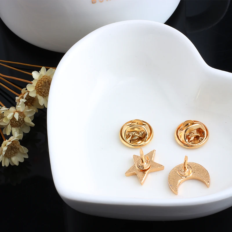 2PC Cartoon Fashion Jewelry Yellow Stars Moon Badge Brooch Enamel Pins Lapel Clothes Denim Accessories Women Gifts Wholesale | Украшения и