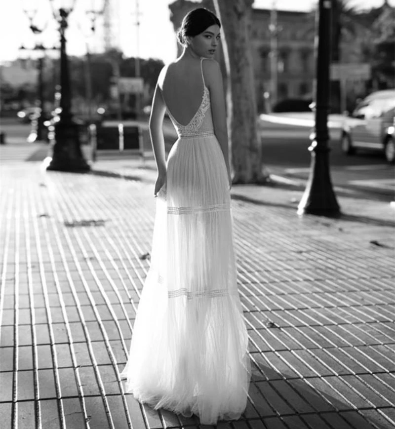 

Spaghetti Straps Bohemian Wedding Dresses Lace Applique V-Neck Backless Floor Length Bridal Gowns hochzeitskleid