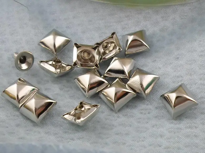 

500pcs 10mm Silver Square Studs Stud Rivets Bump Spike Bullet Spots Punk Leathercraft Clothing Accessories