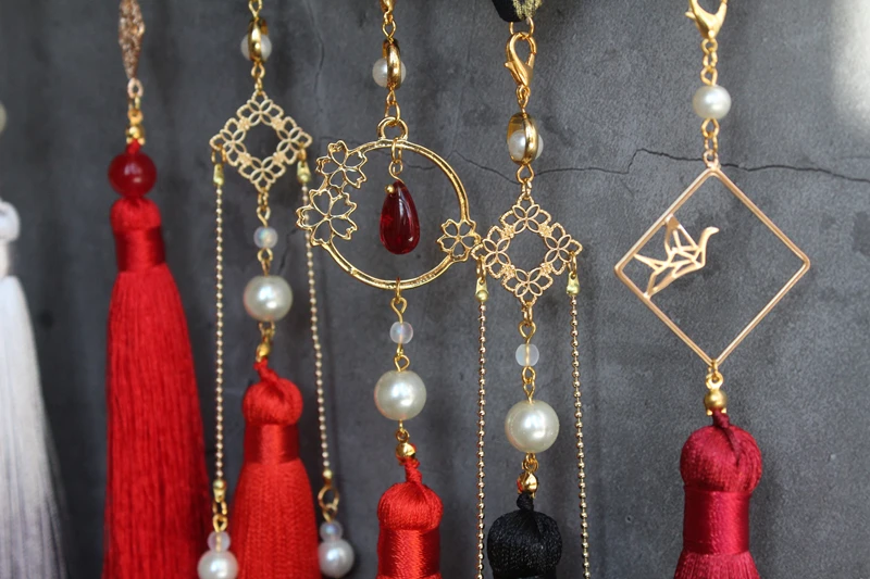 Наденьте на лоб ленту для волос hanfu tassel горячее тиснение парча Карп съемная бахрома кран шины аксессуары для волос