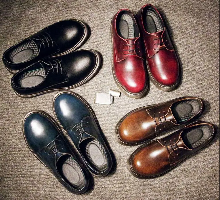 Обувь для влюбленных Кожаные ботинки на плоской подошве со шнуровкой Сезон