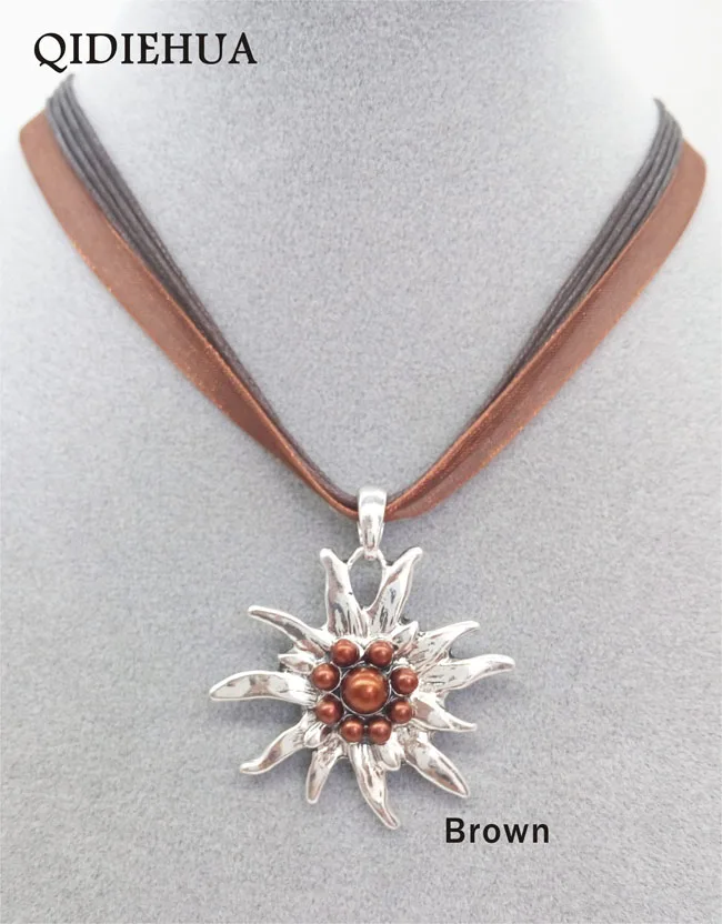 

8 Color lmitation Pearl Flower Necklace Pendant Bavaria Silver Edelweiss Necklace Women Party Charm Rope Chain Necklace Gift
