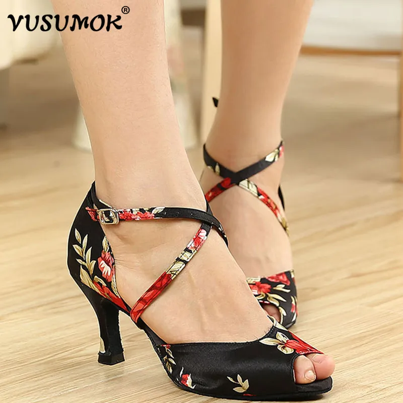VUSUMOK Satin Women's Latin dance shoes indoor professional Soft Ballroom dancing Chinese Style Plug Size | Спорт и развлечения