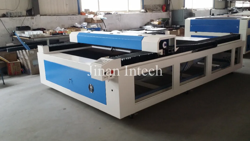 Первый стандарт для массового производства 1525 лазерная гравировальная машина