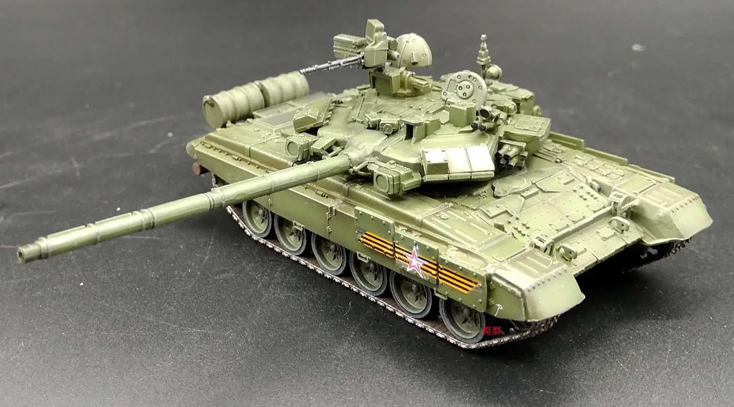 T-90 T-90A России MBT День Победы парад 2015 1/72 Готовая модель танка |