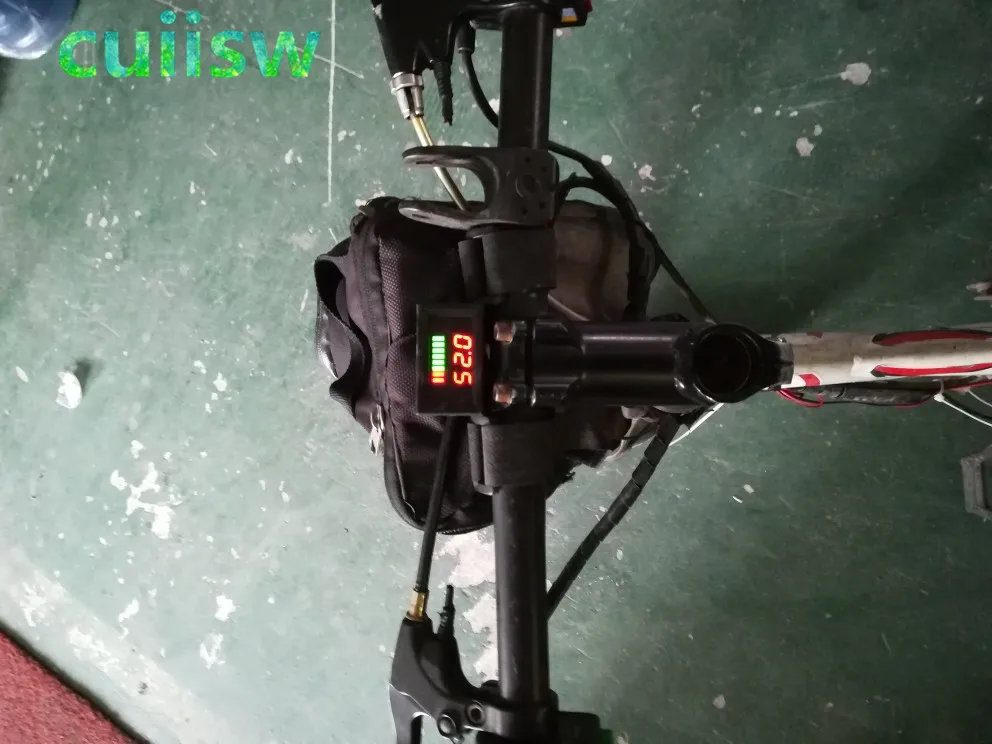 Кислотный красный цифровой индикатор емкости свинцового аккумулятора 12 60 В