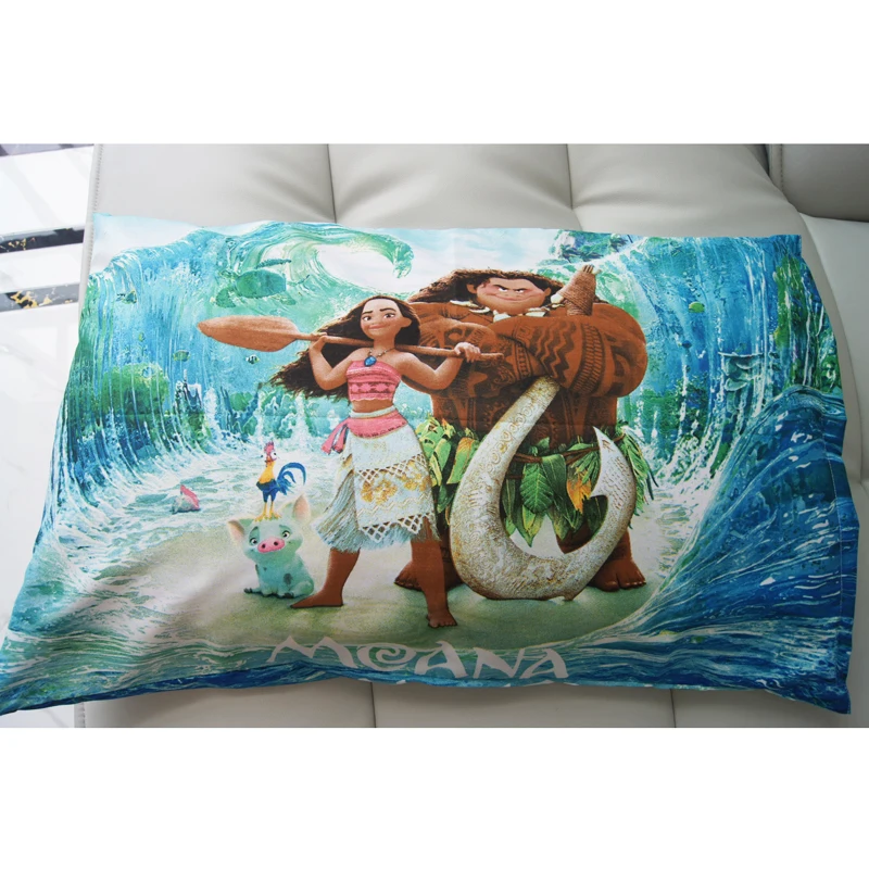 Гавайи disney с рисунком героев мультфильма Моана и изображением Мауи Постельное