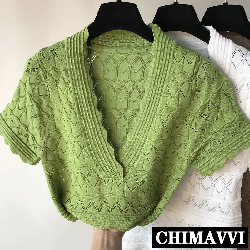 Женская трикотажная футболка с v образным вырезом однотонная тонкая коротким