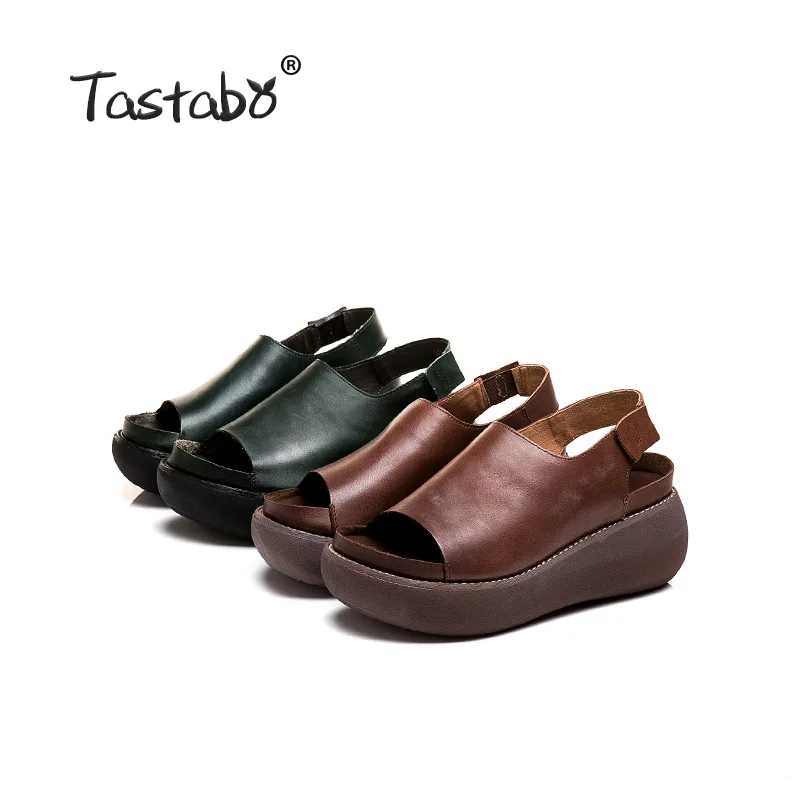 Удобные женские сандалии на толстой подошве из натуральной кожи без застежки