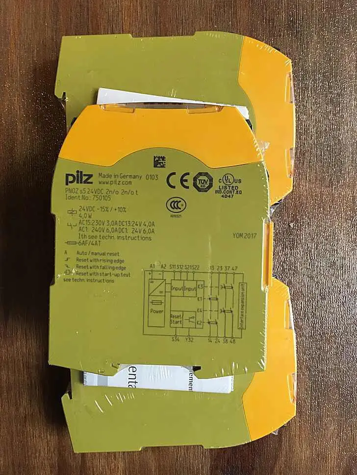 Новинка PILZ PNOZ S4 751104 |